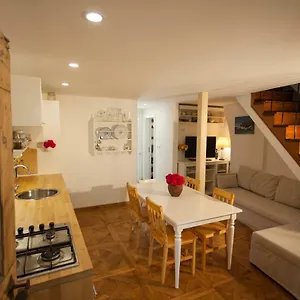Apartment Barbarossa House With Parking